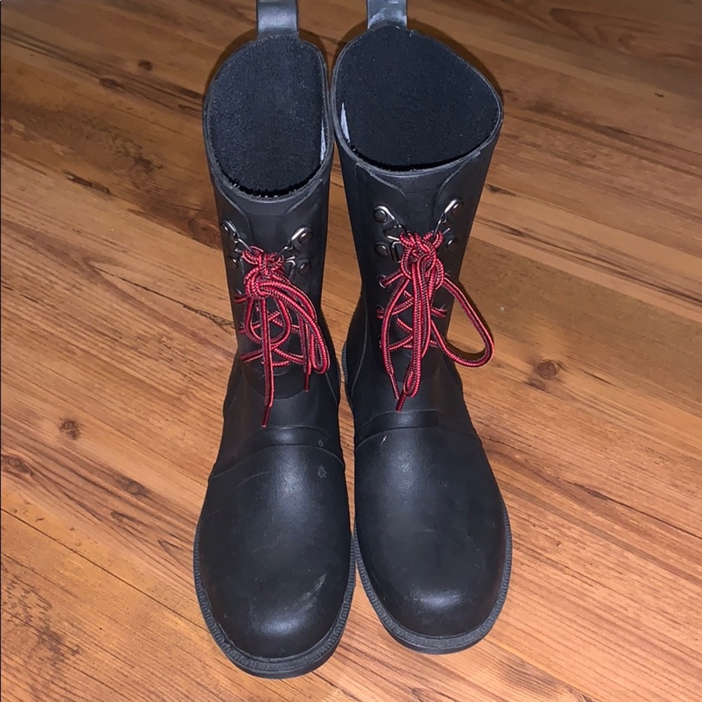 Target rain boots size 6